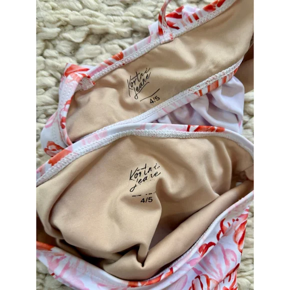 Girls Kortni Jeane White Red Pink Seashell Two Piece Swimsuit Size 4 - Picture 3 of 13